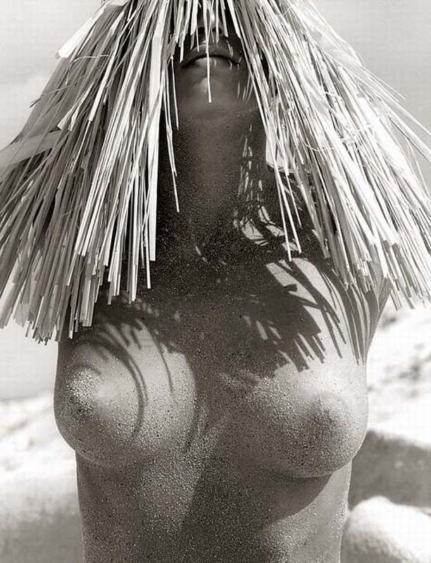 Cindy crawford desnuda en topless en la playa
 #75396350