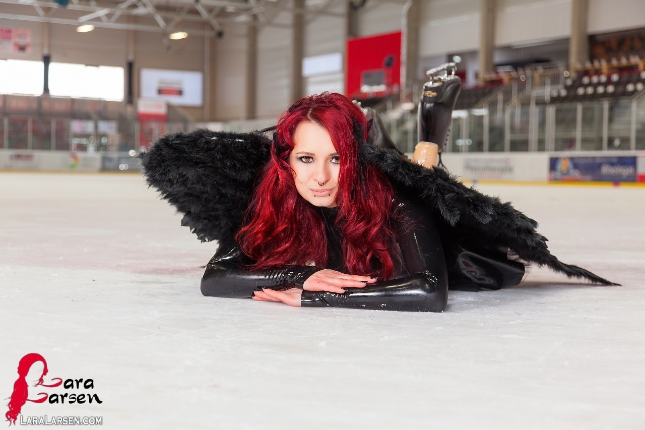 Redhead in latex #72415588