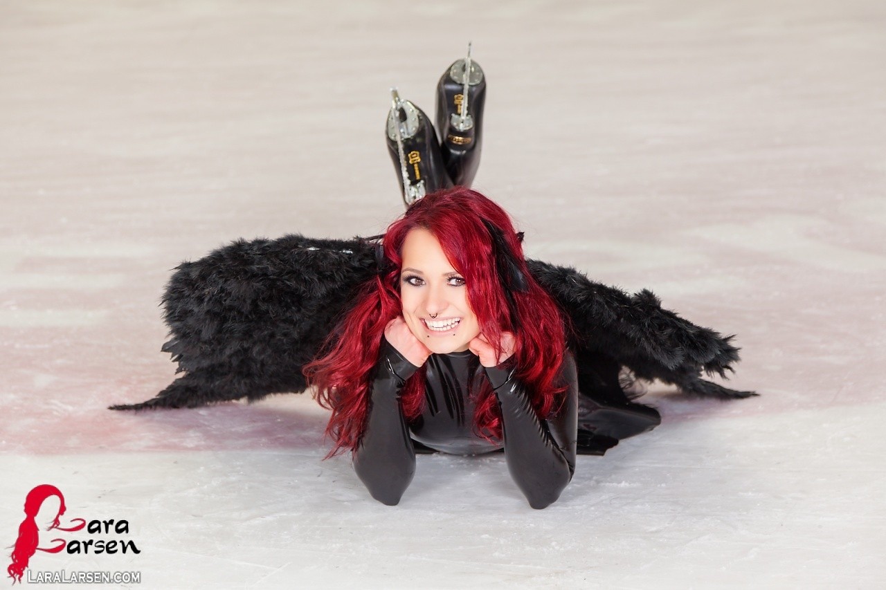 Redhead in latex #72415633