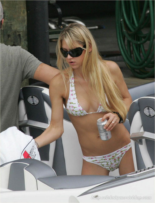 Celebrity Anna Kournikova really sexy outfit #75415742