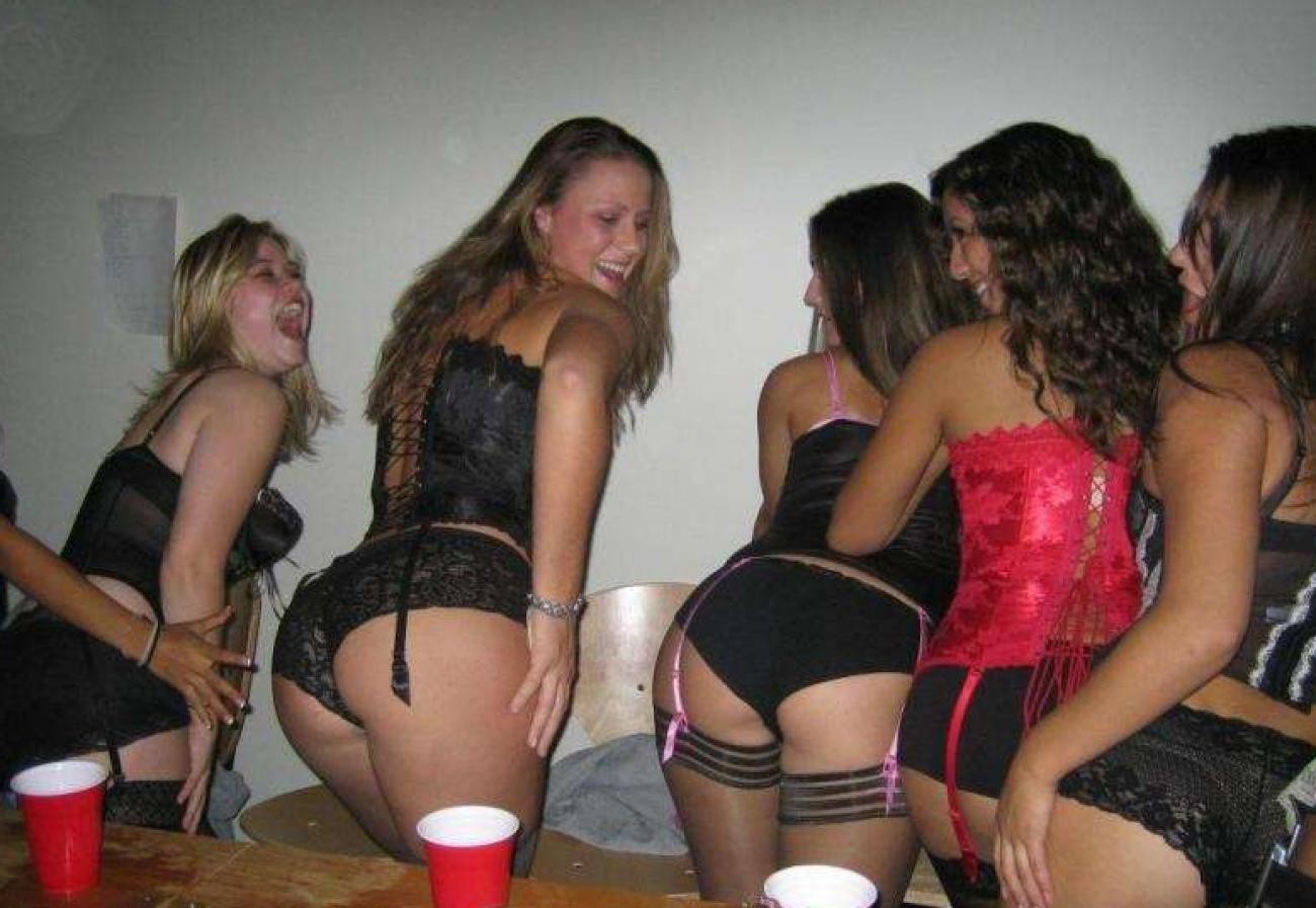 Bilder von betrunkenen Babes auf Sorority-Partys
 #77134895