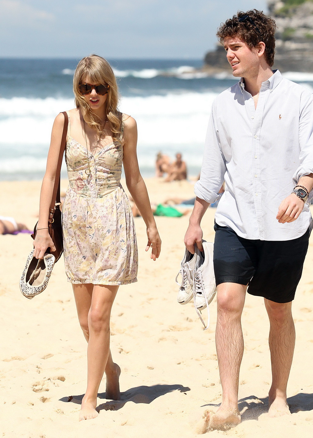 Taylor Swift cleavy and leggy in short dress at the beach in Sydney #75270884