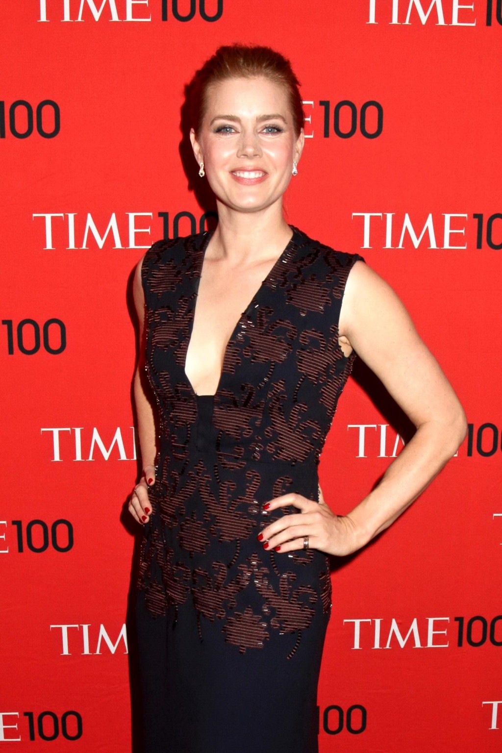 Amy adams montrant un énorme décolleté au gala de time 100 à nyc.
 #75197772