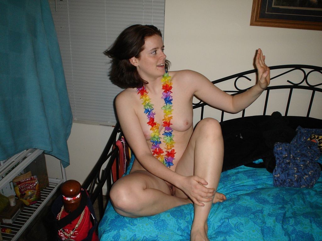 Amateur babe posing naked with camera #68134370
