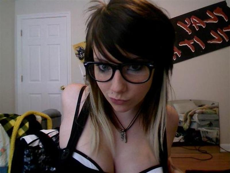 Seductive self-pics of emo babes #67609577