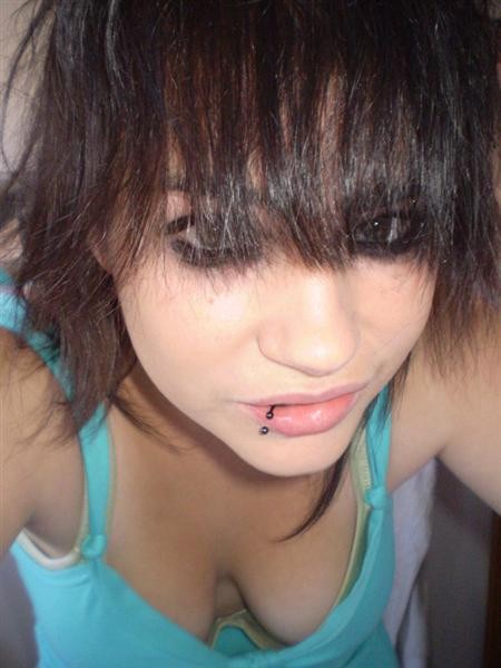 Seductive self-pics of emo babes #67609581