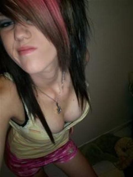 Seductive self-pics of emo babes #67609583