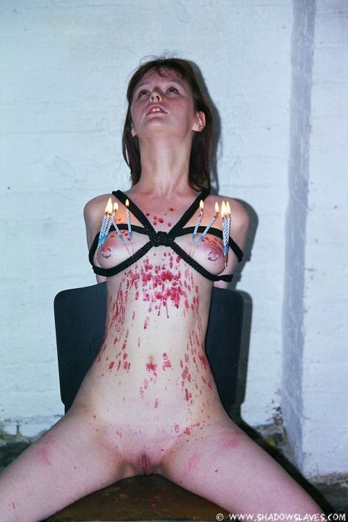 Charlottes aguja tortura y flaco slavegirl pelirroja extrema cera caliente castigar
 #72065638