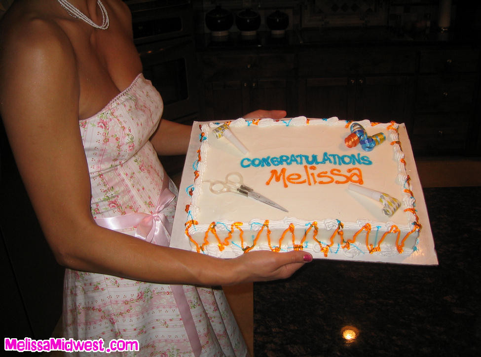 Melissa midwest si laurea dalla scuola
 #67283430