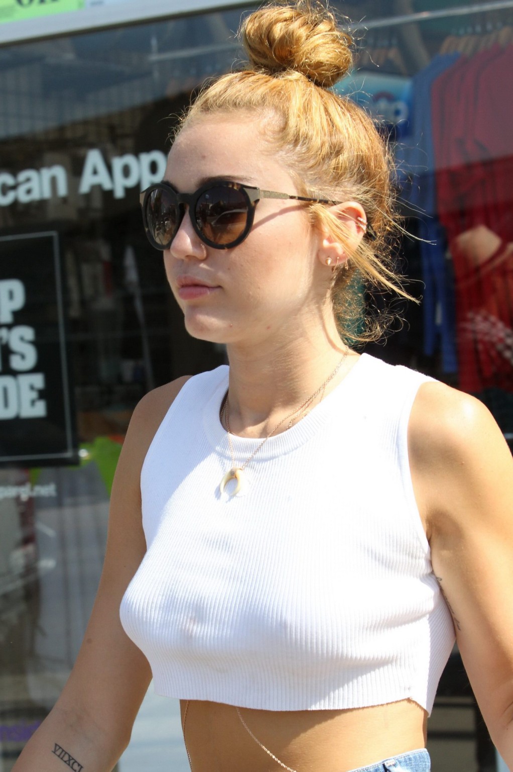 Miley Cyrus showing pokies  ass out in Toluca Lake #75259432