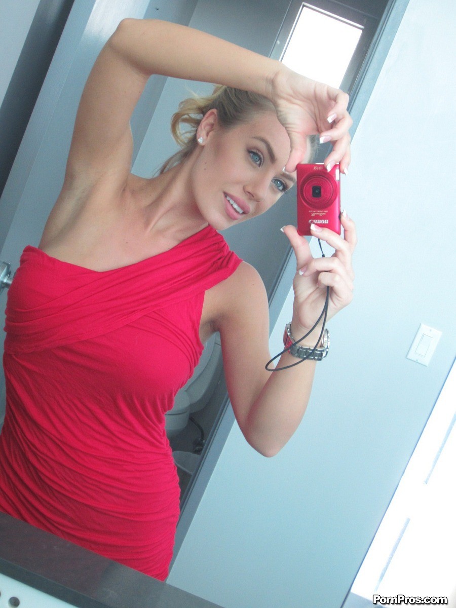 Nicole Aniston foto di lei che viene scopata duramente
 #75823705