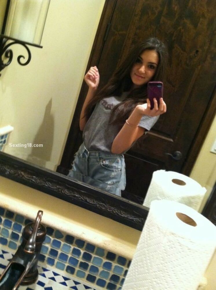 Girlfriends selfshot sexting gallery 26
 #67897703