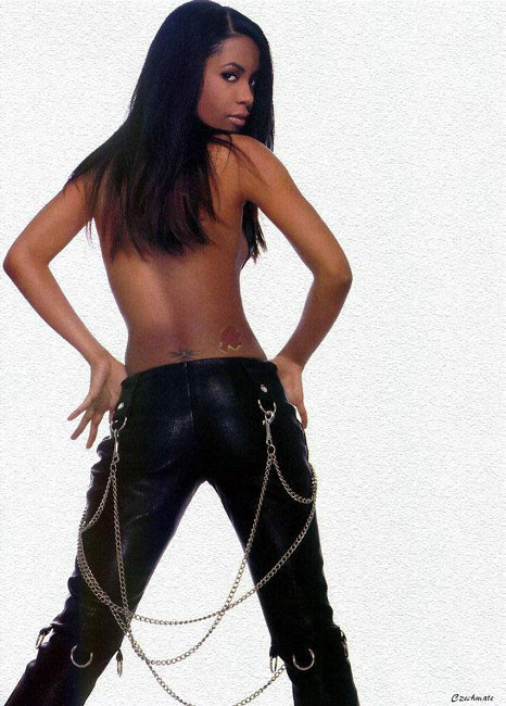 Aaliyah haughton posiert sehr sexy und heiß
 #75423478