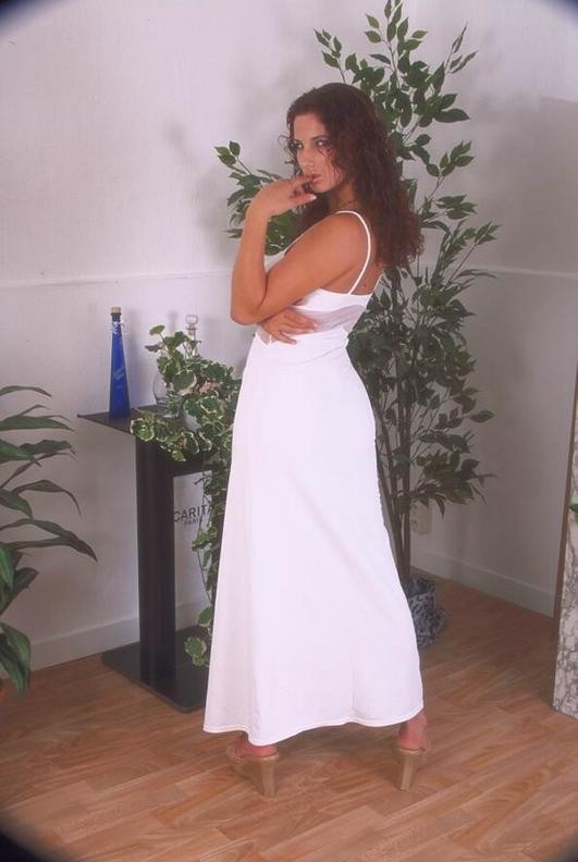 Milf With Firm Titties Showing Her Tight Pink