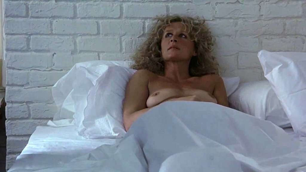 Glenn Close exposing her nice big tits and kissing girl in movie #75335528