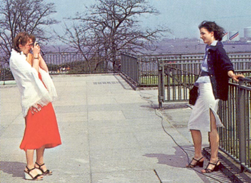 Dos damas retro folladas en todos sus apretados agujeros de mierda
 #69307551