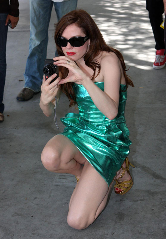 Rose McGowan entblößt ihren wunderbaren Körper und ihren fiesen Arsch
 #75398622