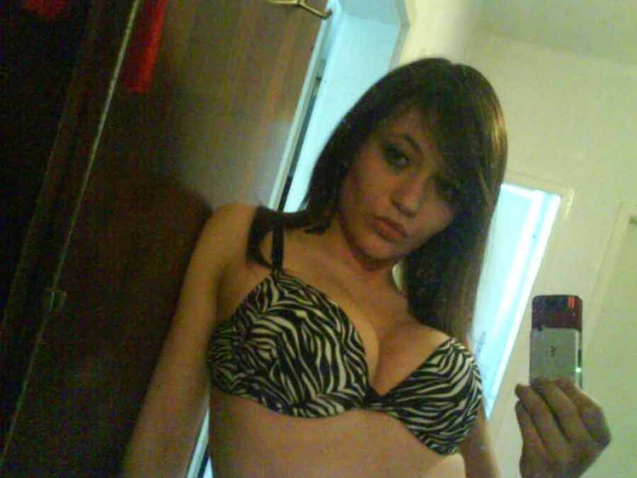 Hot amateur sexy selfshooting chick in her lingerie #75692287