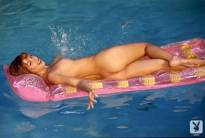 Angel boris strips nude for a cool swim
 #71363778