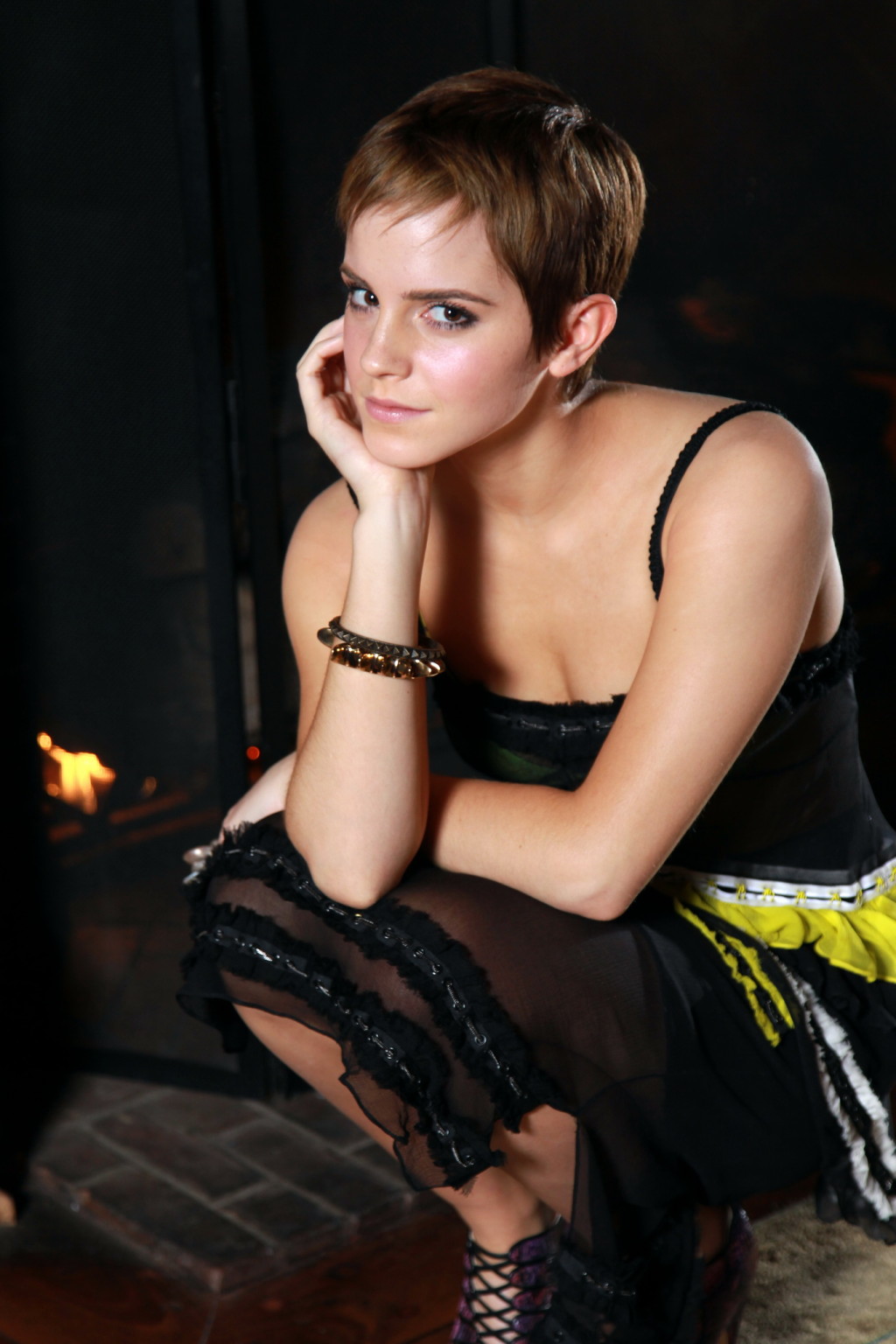 Emma Watson en lingerie et soutien-gorge pour Women's Wear Daily.
 #75309326