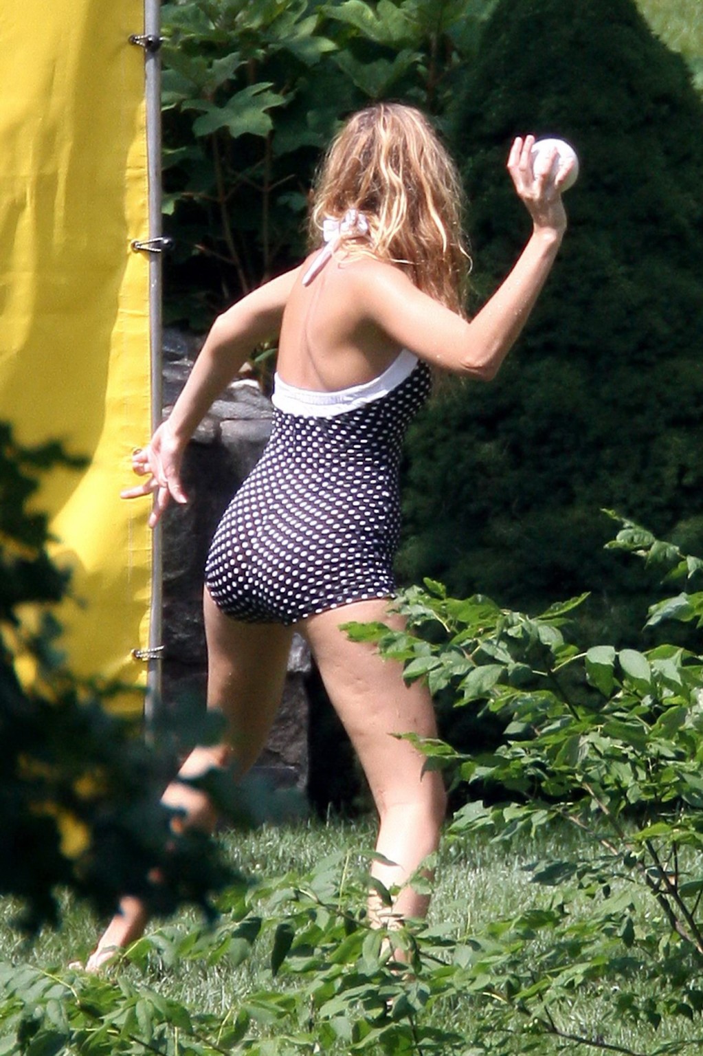 Blake Lively showing her ass in polka dot monokini at the pool party in NYC #75257925
