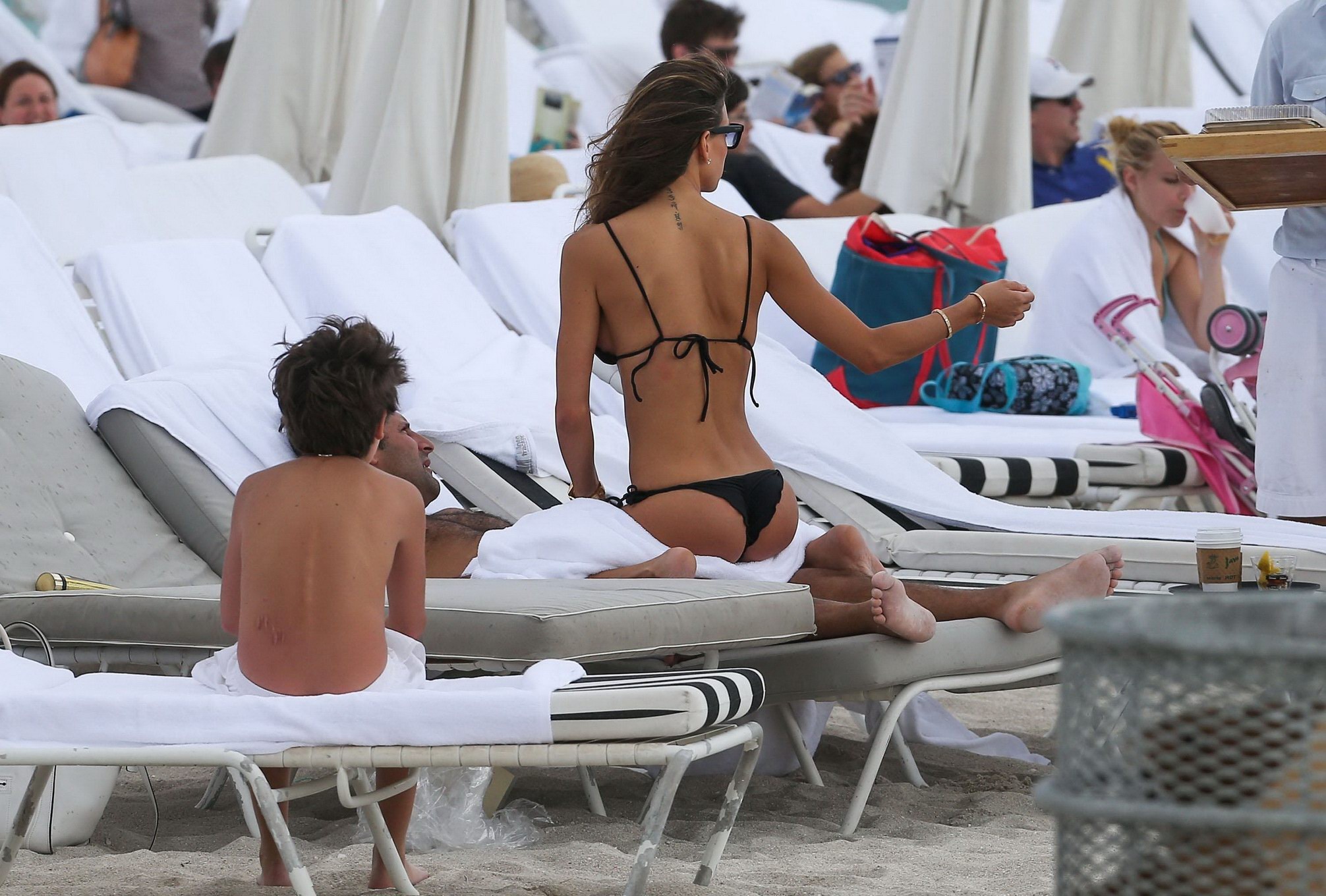 Claudia Galanti pussy lip slip while humping her hubby on a beach in Miami #75245127