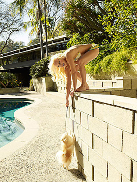 Anna Faris shows her amazing bare sexy ass #75392131