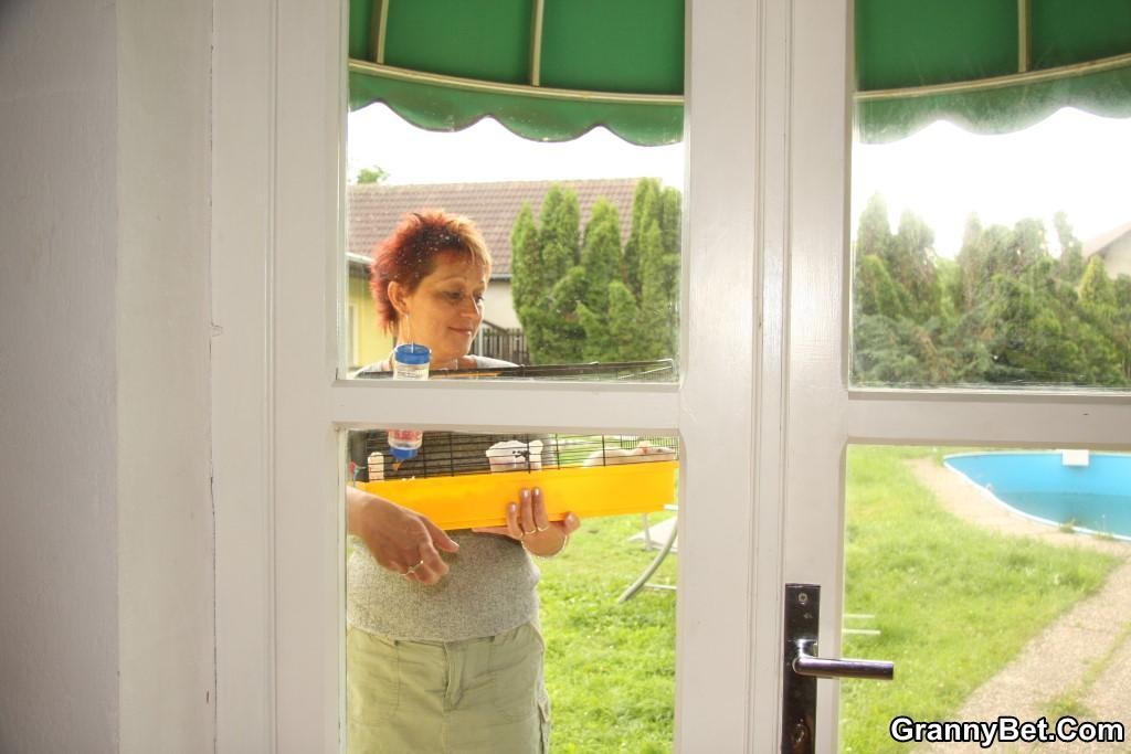 Abuelita pervertida pidiendo ayuda y un polvo duro
 #70845921