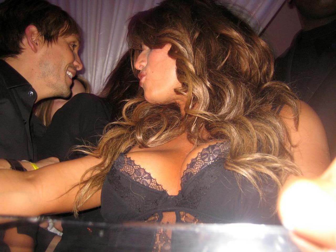 Jessica Simpsonexposing huge boobs and sexy upskirt paparazzi photos #75307173