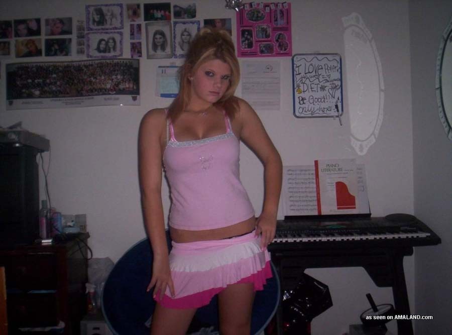 Bilder von einer schwerbrüstigen gf camwhoring
 #73055094