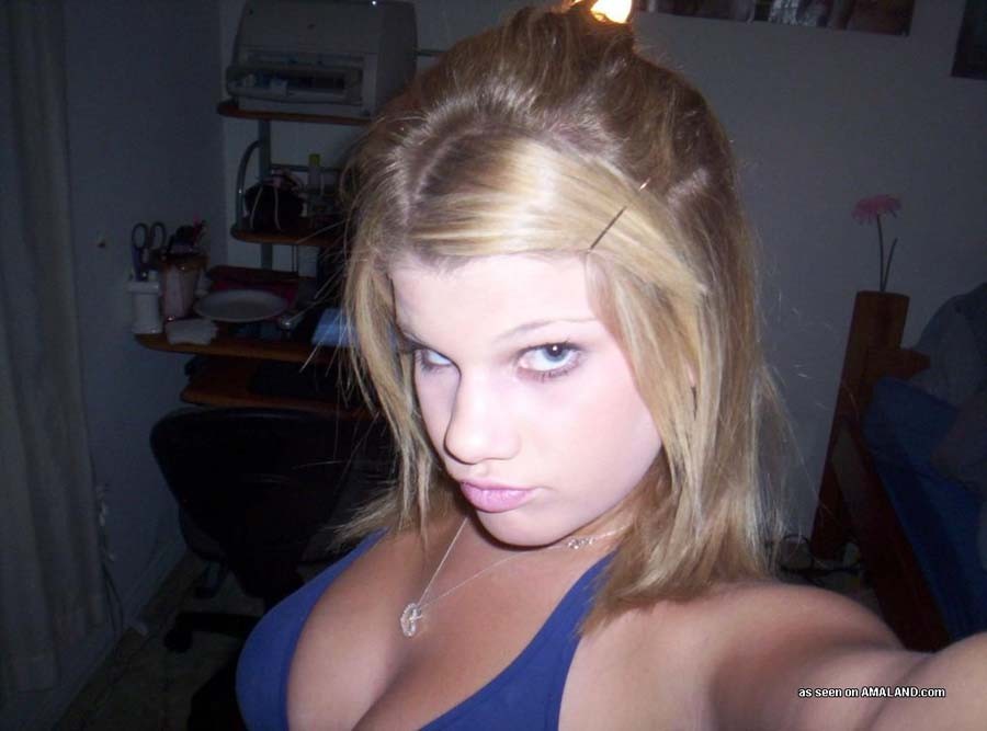 Bilder von einer schwerbrüstigen gf camwhoring
 #73055121