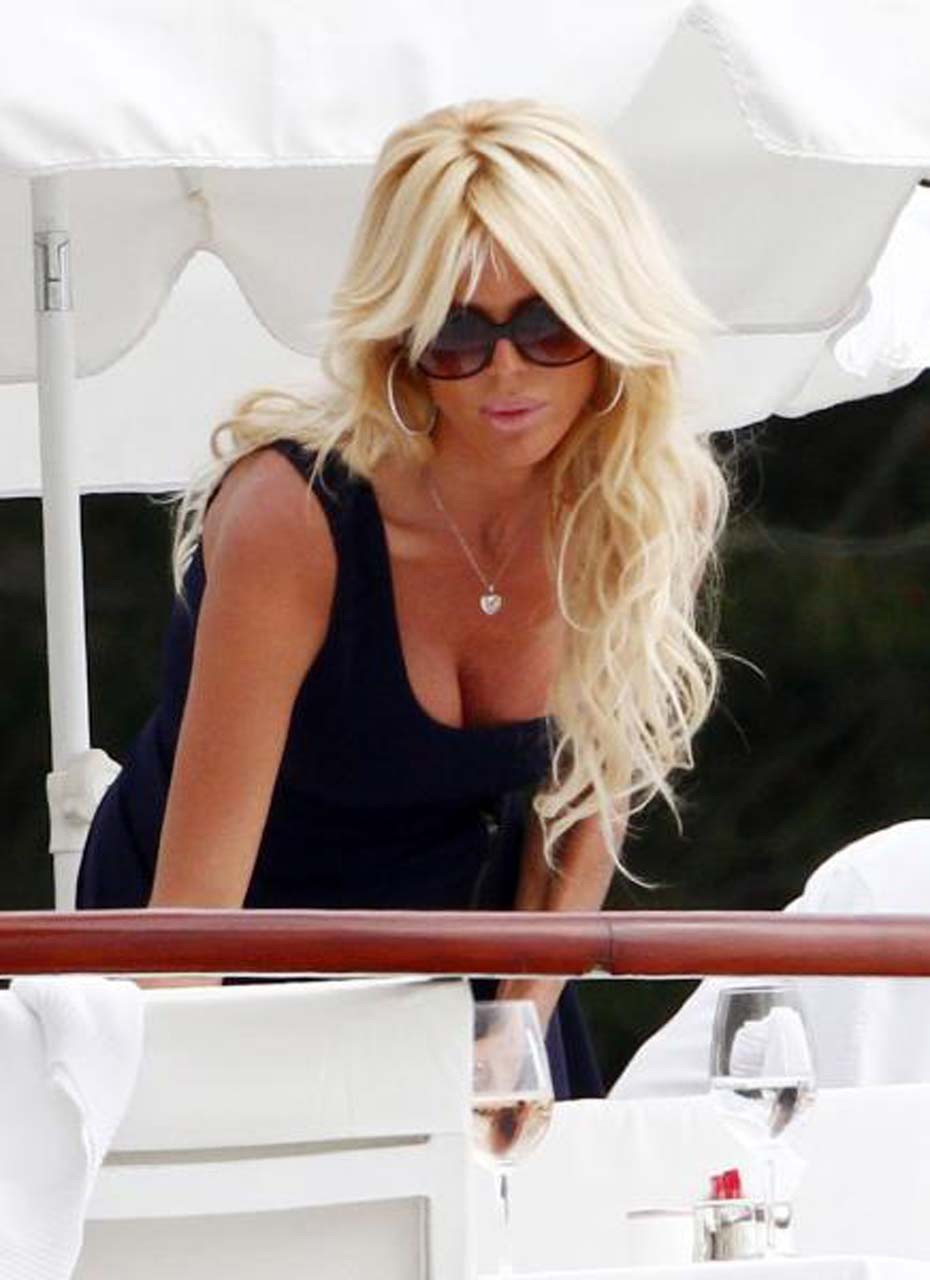 Victoria Silvstedt showing her great ass in white bikini on beach and upskirt #75303013