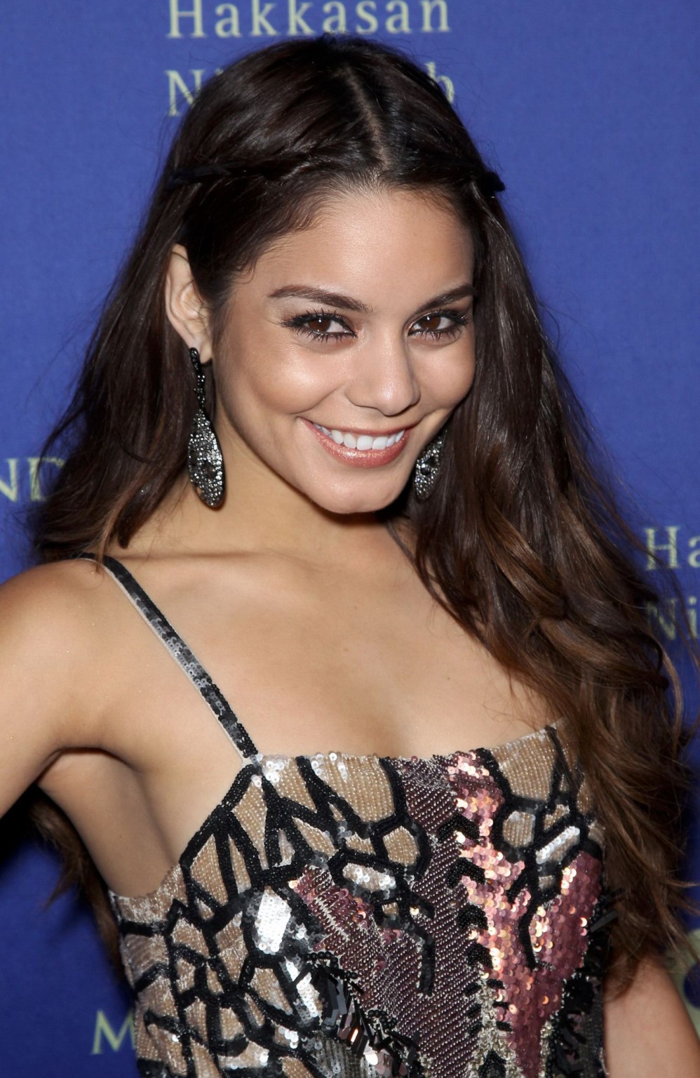 Vanessa Hudgens senza reggiseno con un minuscolo mini abito senza schienale alla hakkasan nightcl
 #75234091