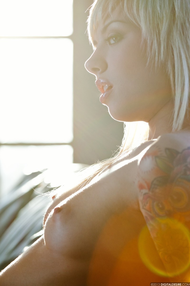 Gorgeous slender tattooed babe Emma Mae posing in nude erotica #71188585