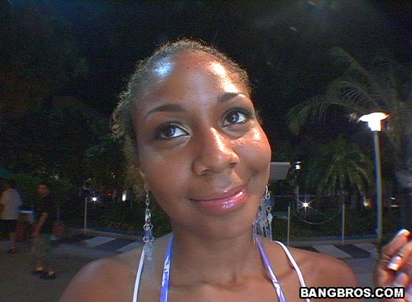 Dieses Mädchen hat einen erstaunlichen Arsch.
 #73338752