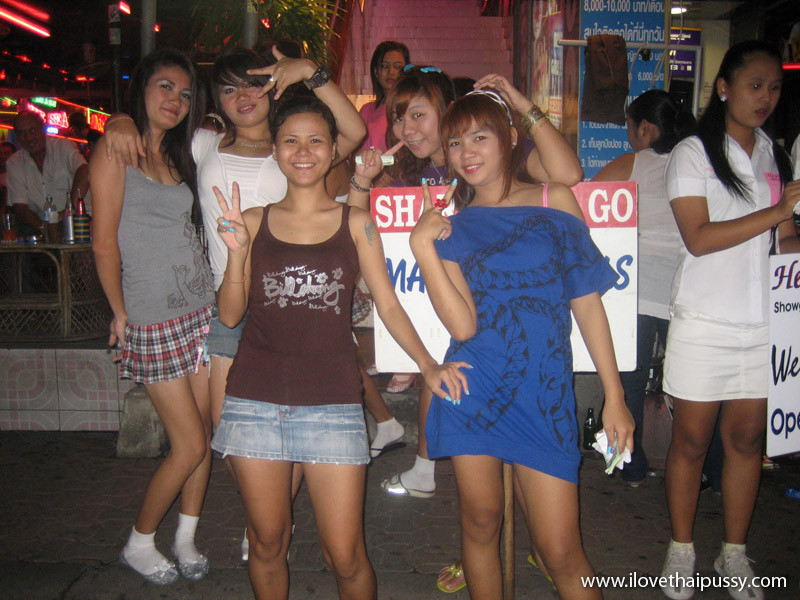 De vraies copines thaïlandaises plumées et baisées à Pattaya et Bangkok.
 #69921395