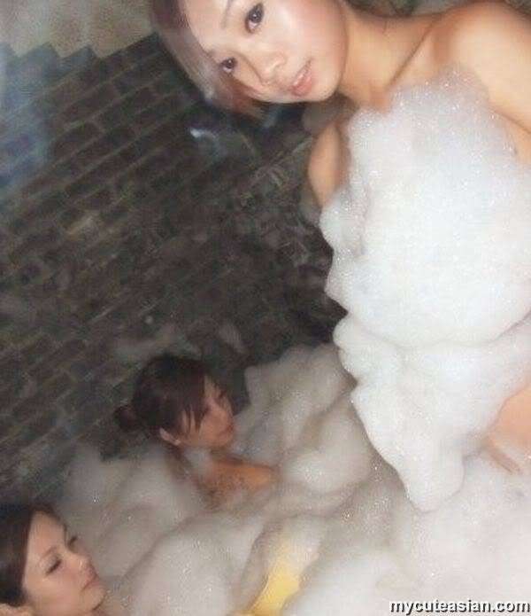 Horny Asian teen girlfriends in homemade pix #69900419