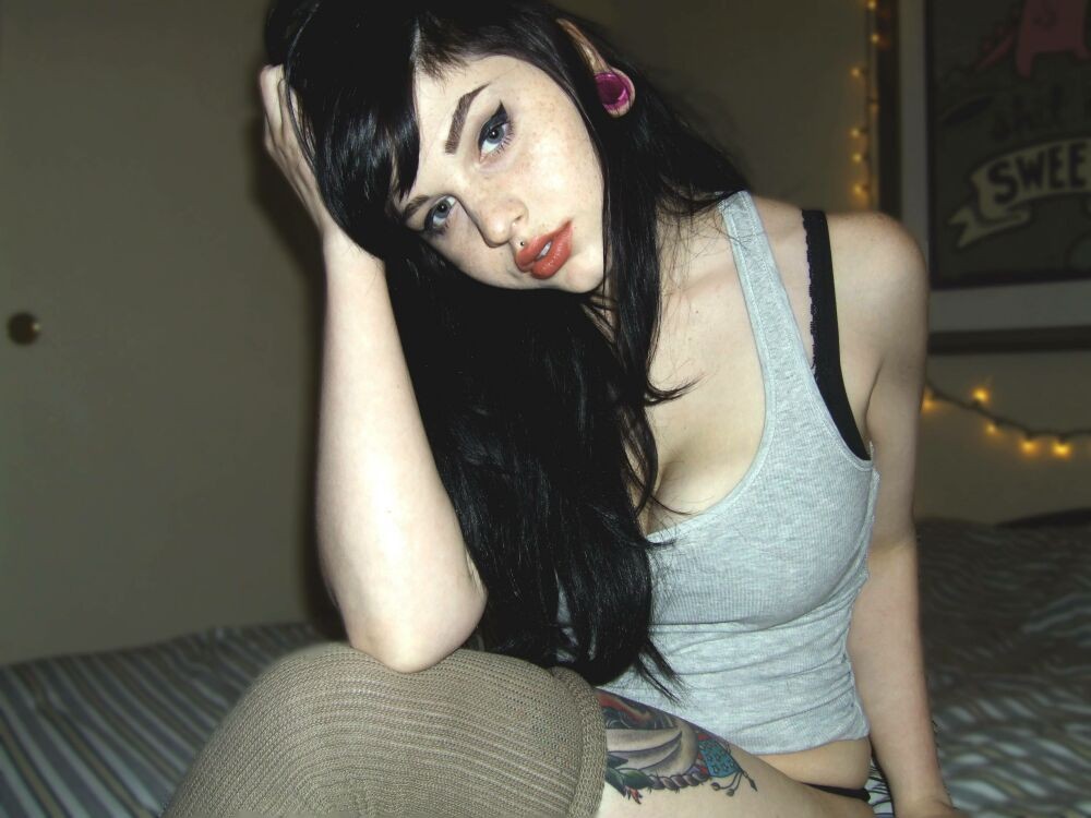 Emo gfs posing and self-shot gallery 10
 #68002555