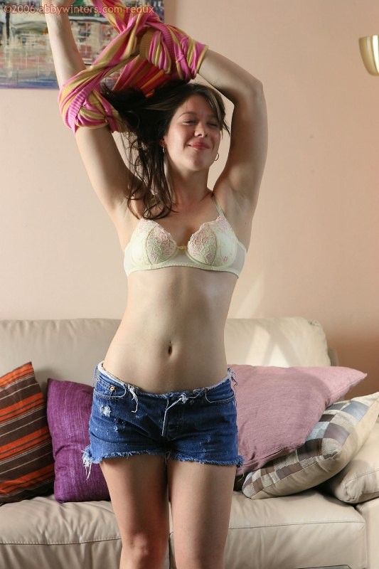 Nena mostrando su coño peludo
 #77276941