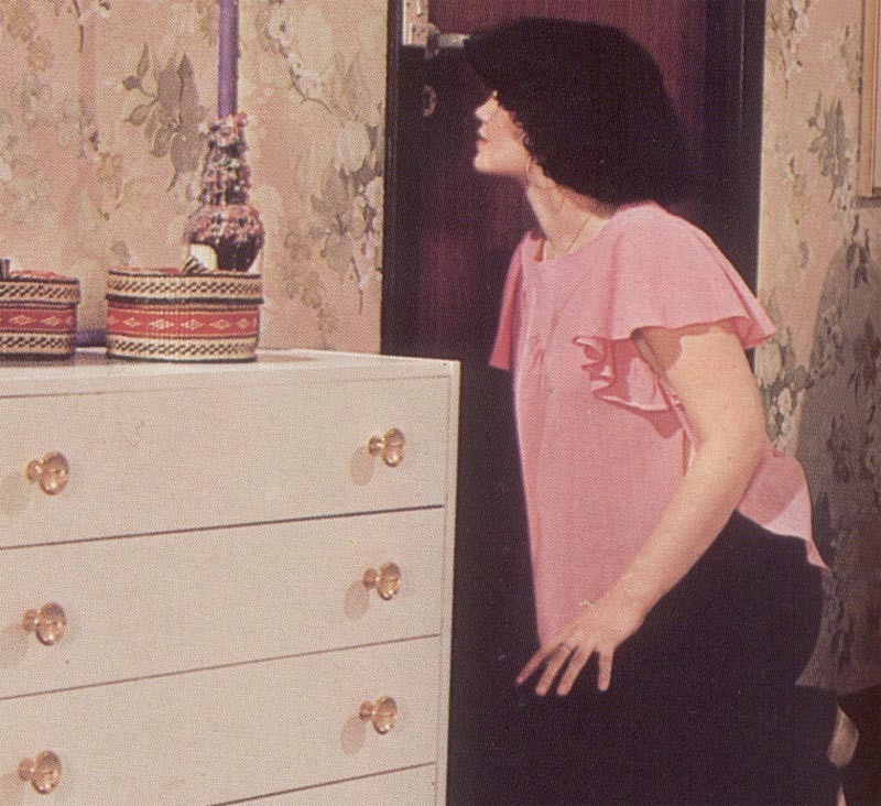 Tres chicas retro complaciendo a una afortunada polla de los setenta
 #76643988