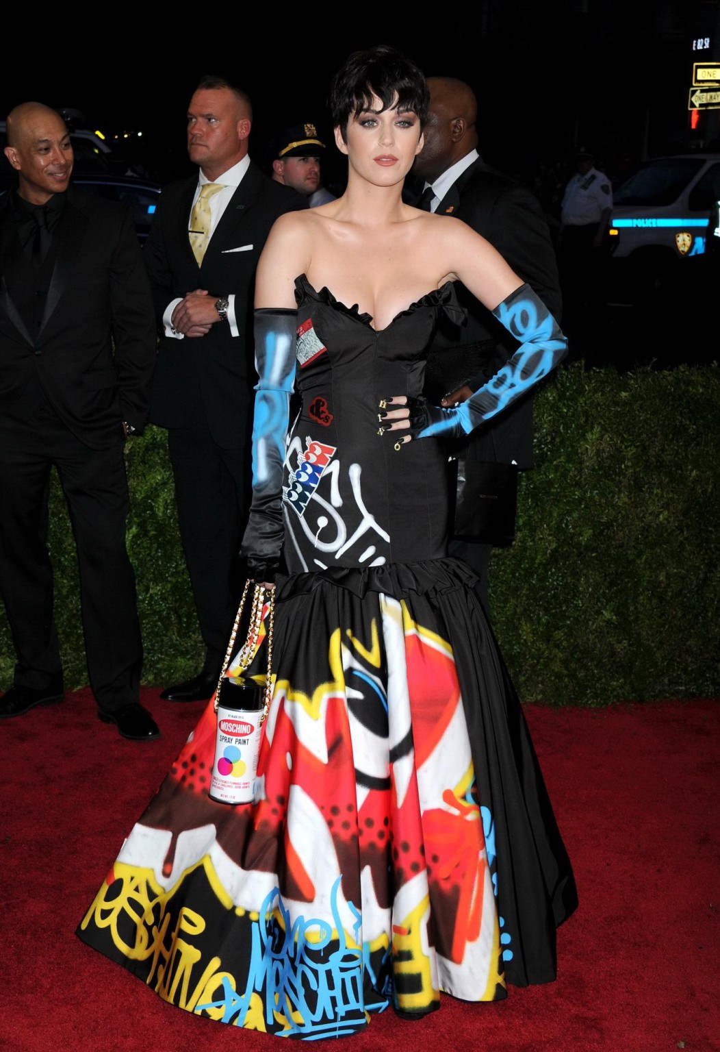 Katy Perry zeigt riesigen Ausschnitt bei der Kostüm-Institut-Benefiz-Gala im me
 #75164784