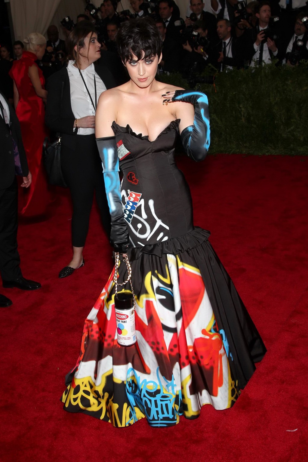 Katy Perry zeigt riesigen Ausschnitt bei der Kostüm-Institut-Benefiz-Gala im me
 #75164889