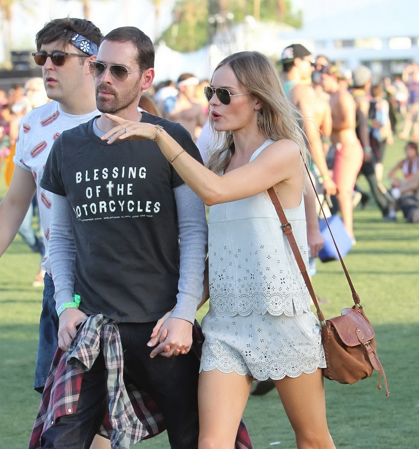Kate bosworth portant un short et un haut rétro à la fête de la musique et des arts de Coachella.
 #75235252