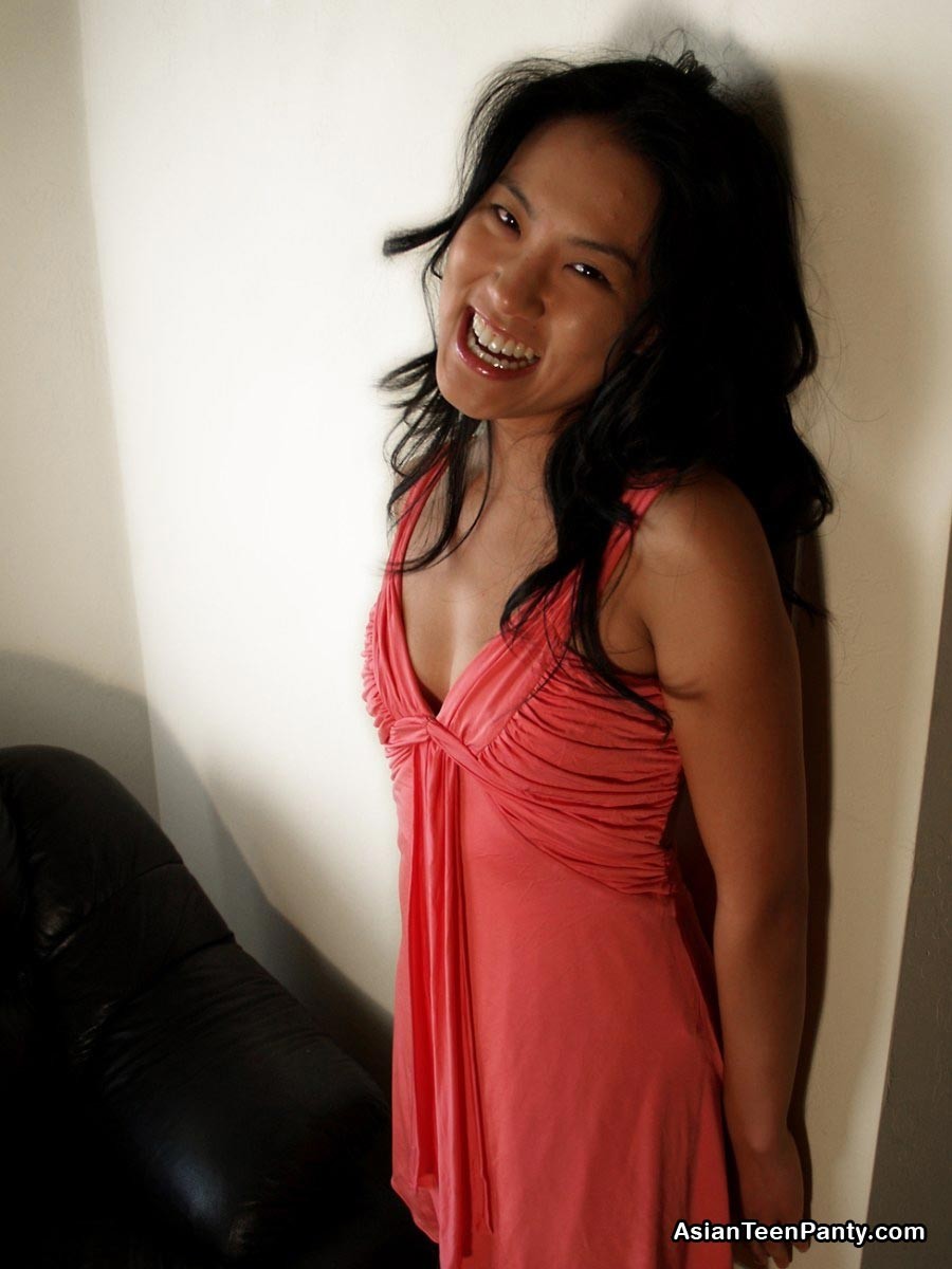 Asiatisch in Netzstrümpfen
 #69971482