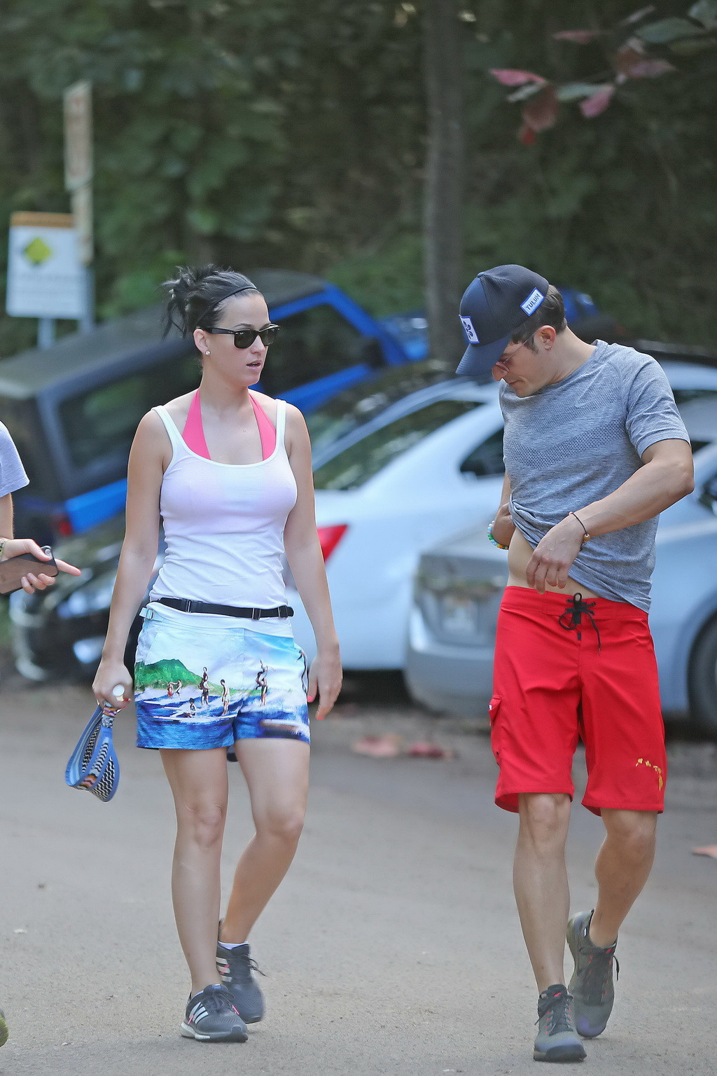 Katy Perry showing pokies in bikini top and shorts #75145403