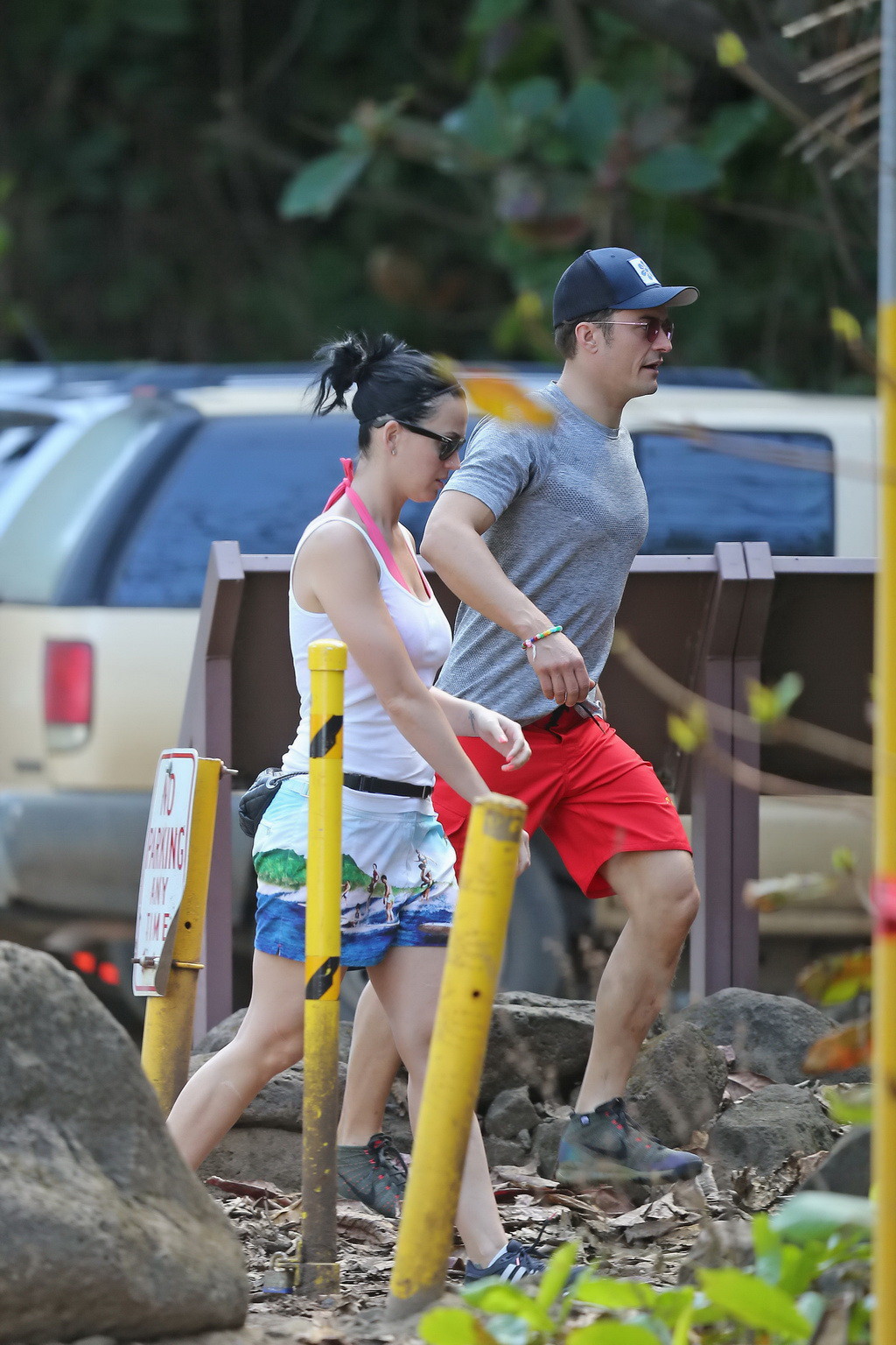 Katy perry mostrando pokies en bikini y shorts
 #75145412