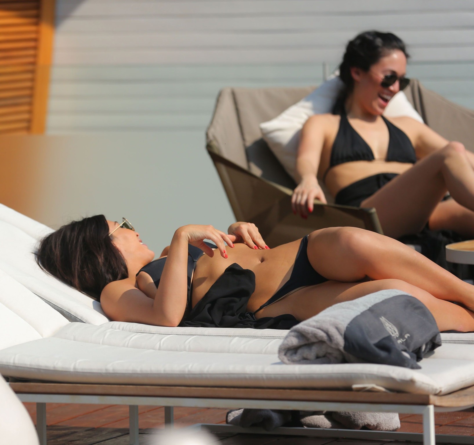 Kim kardashian posiert völlig nackt und in sehr sexy Bikini
 #72604215