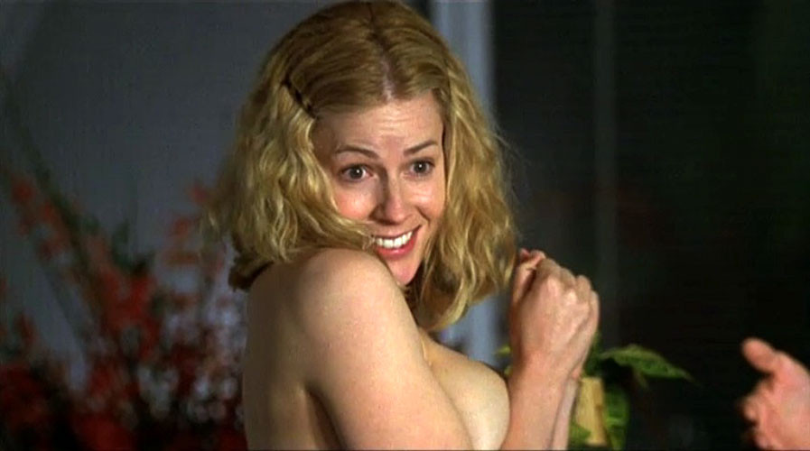 Elisabeth shue mostrando su bonito culo y sus grandes tetas
 #75402625