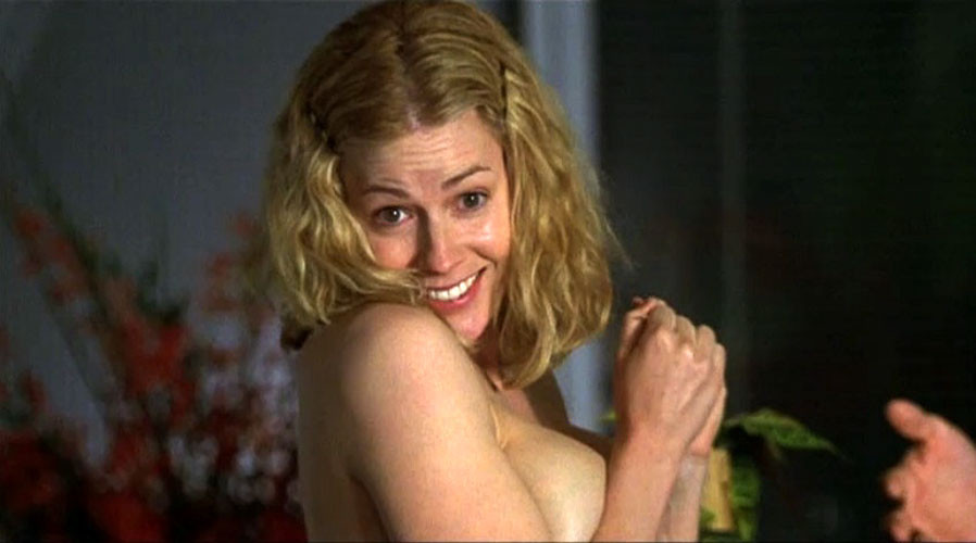 Elisabeth shue mostrando su bonito culo y sus grandes tetas
 #75402627