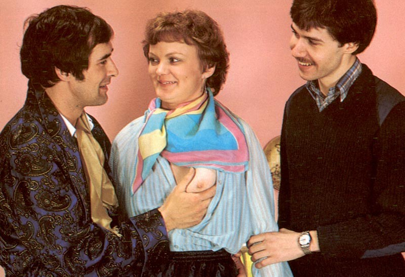 Dos chicos follando a dos abuelitas setenteras calientes
 #73290222